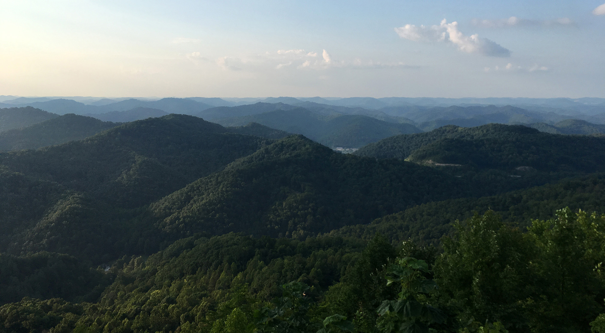 The peaked and rolling hills of Pine Mountain in KY